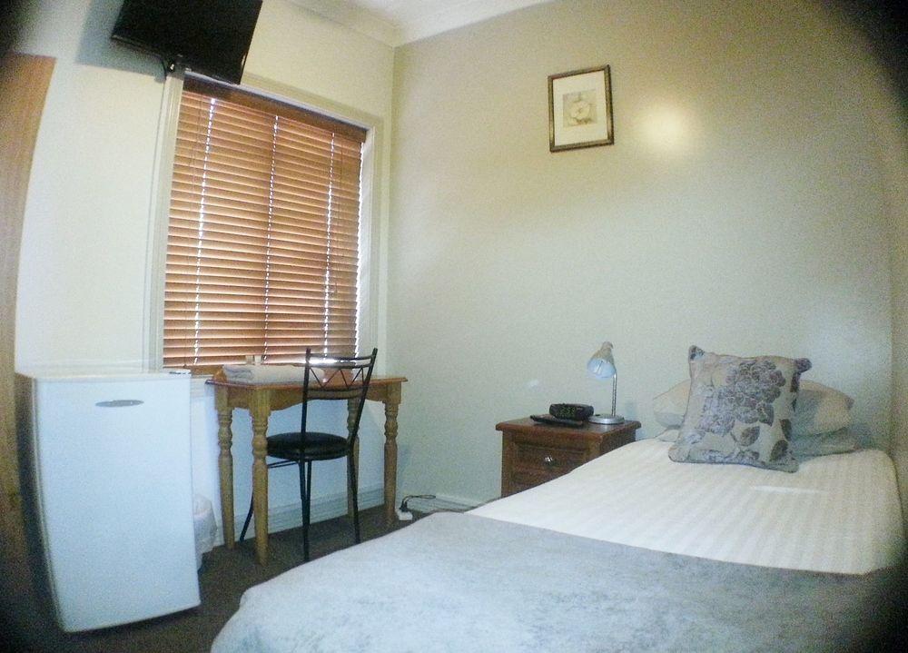 Ashfield Manor Sydney Hotel Bagian luar foto