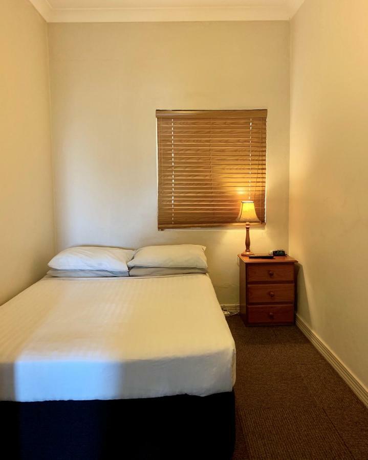 Ashfield Manor Sydney Hotel Bagian luar foto