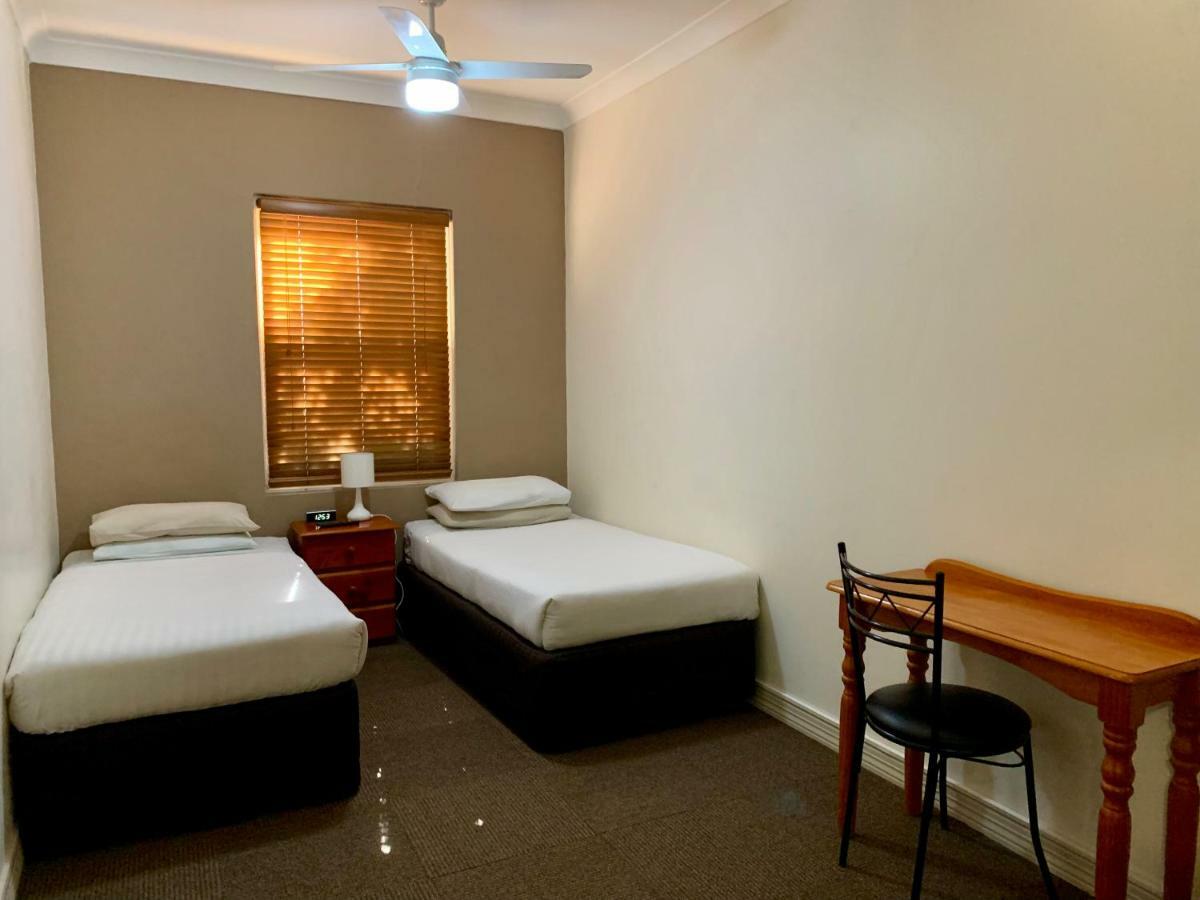 Ashfield Manor Sydney Hotel Bagian luar foto